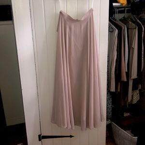 Bridesmaid skirt. High waisted mauve tule flowy skirt. Revelry brand. Worn once